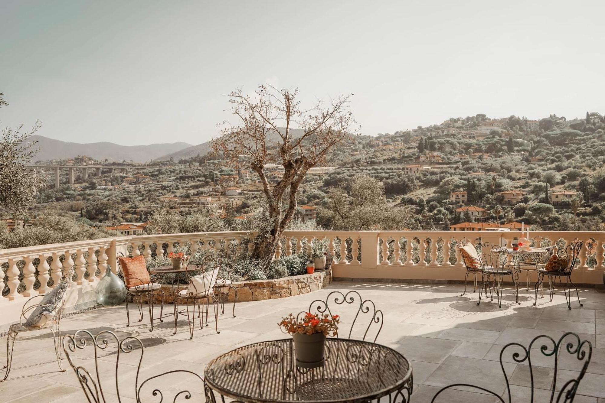 Residenza Villa Genua บอร์ดิเกรา ภายนอก รูปภาพ
