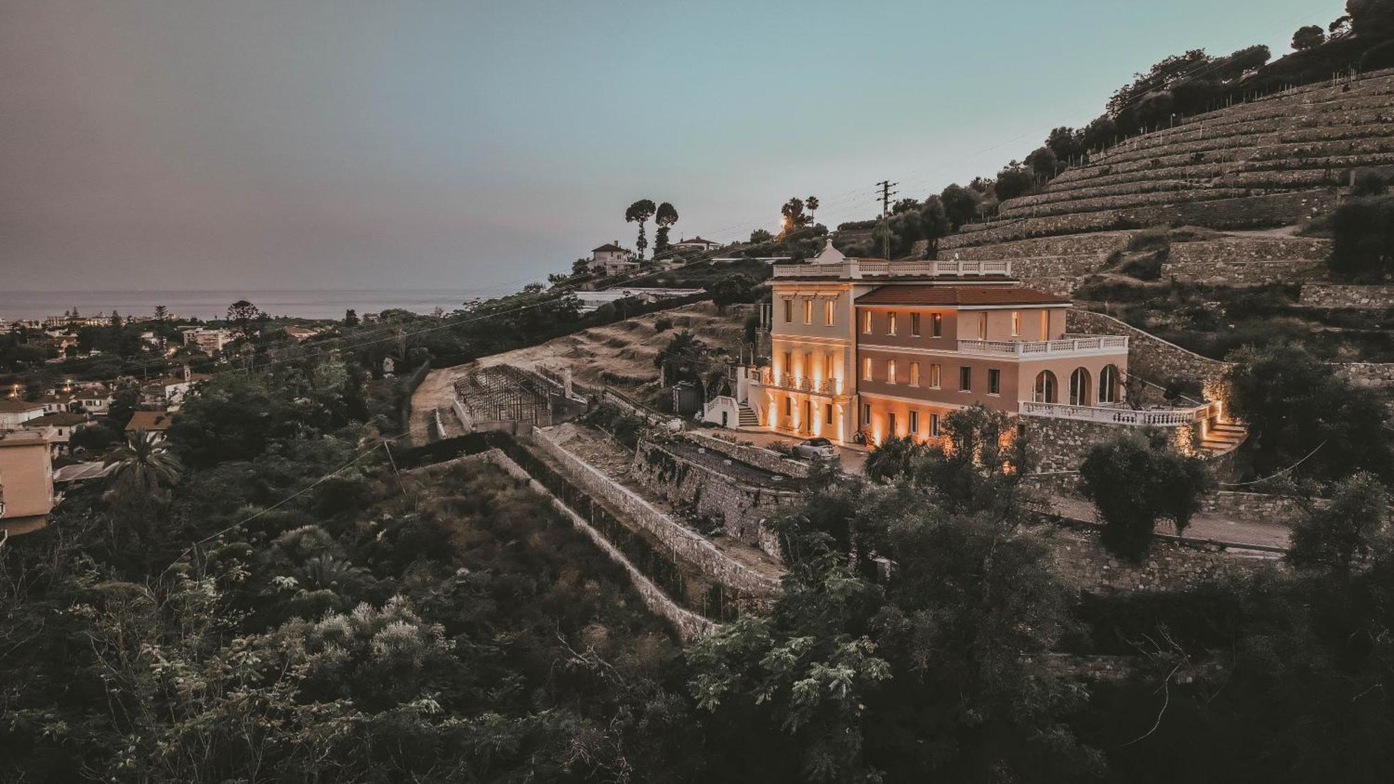 Residenza Villa Genua บอร์ดิเกรา ภายนอก รูปภาพ