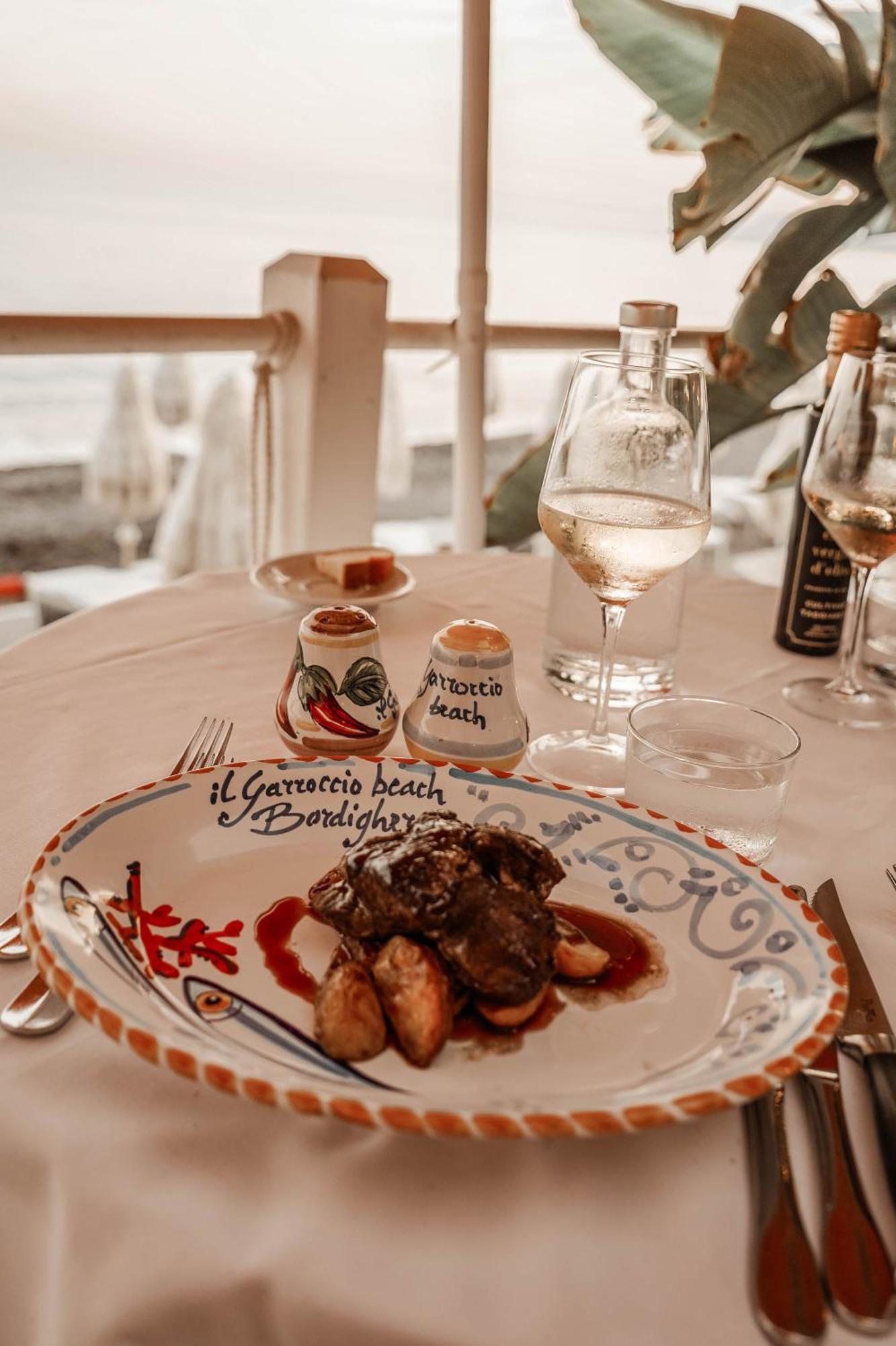 Residenza Villa Genua บอร์ดิเกรา ภายนอก รูปภาพ